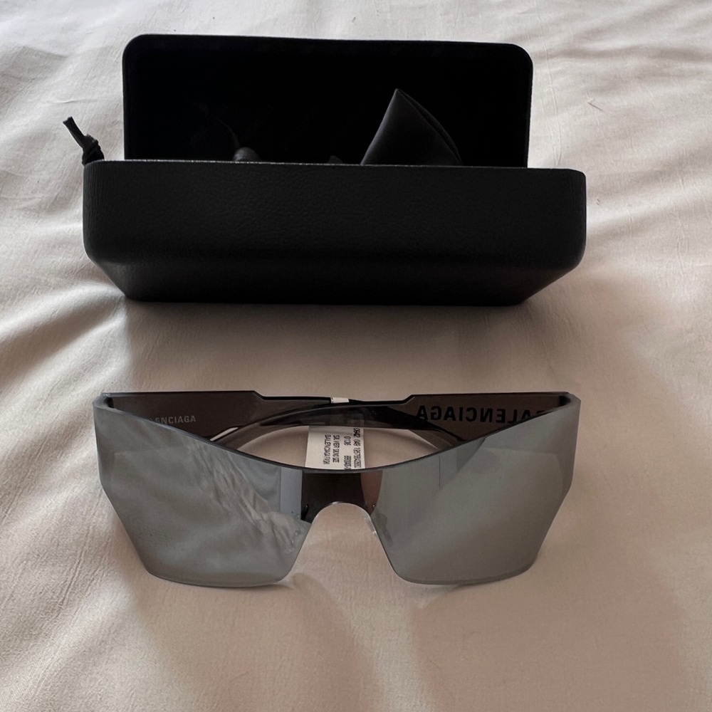 Brand New Authentic Balenciaga mirrored sunglasses